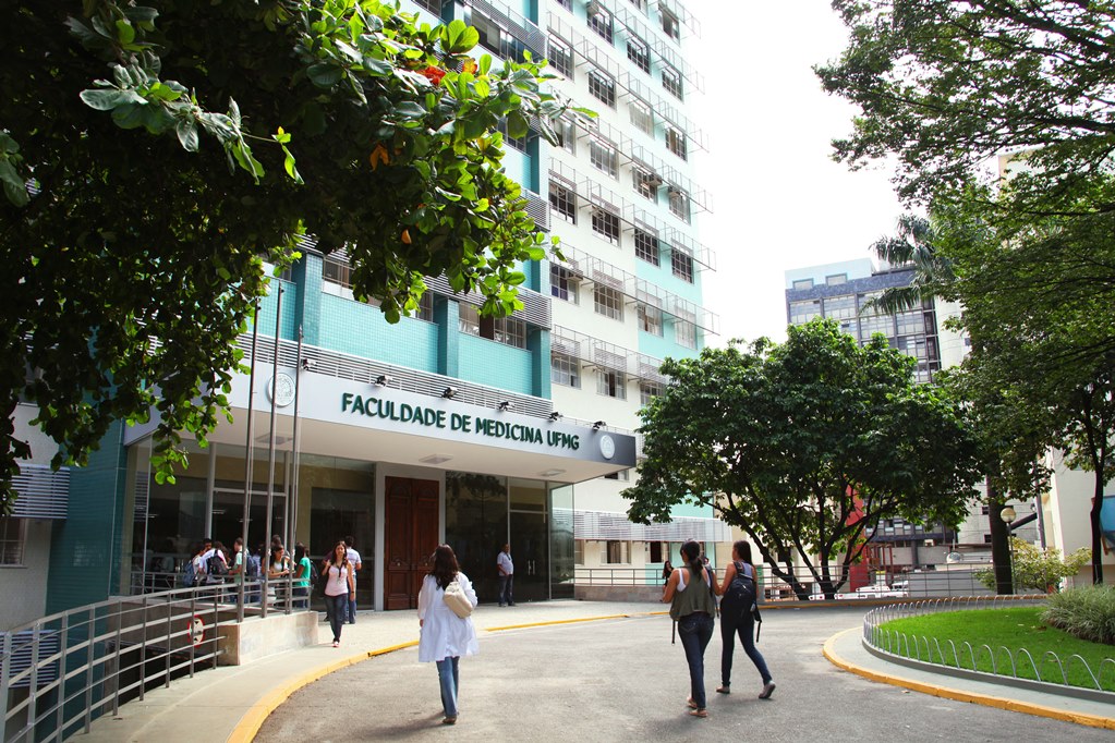 105 anos Perspectivas para a Faculdade de Medicina NUPAD 105 anos Perspectivas para a Faculdade de Medicina NUPAD