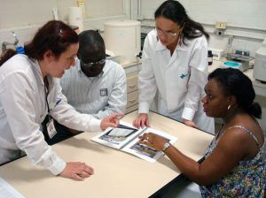 Profissionais de Gana em visita ao Nupad, em 2009. Acervo Nupad.