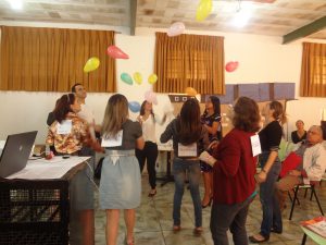 Oficina na E. E. Profa. Benvinda de Carvalho, bairro Jardim Montanhês, no dia 14 de setembro.