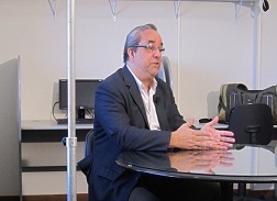 Diretor do Nupad grava vídeo para Fundep. Fotografia: Acervo Nupad.