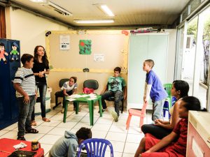 Atividade na brinquedoteca. (Crédito: Bruna Carvalho)