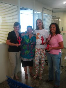 Dreminas homenageia equipe do Projeto Aninha com prêmio João Batista. (Acervo Cehmob)