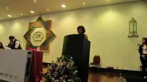 Maria Cândida Queiroz durante palestra. Foto: Rafaella Arruda.