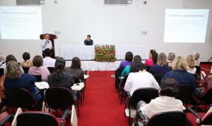 Jeferson Gonçalves, do Nupad, apresenta o SISNEO. (Crédito: Ministério da Saúde)