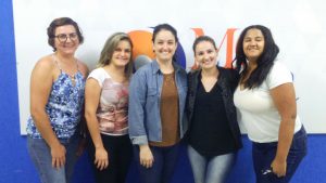 Integrantes da CIPA/Nupad: Patrícia, Camilla, Thaís, Érica e Aline. Foto: Letícia Silva. 