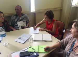 Secretária de Educação de BH assina termo de adesão ao projeto Saber para Cuidar. Foto: Cláudia do Couto.