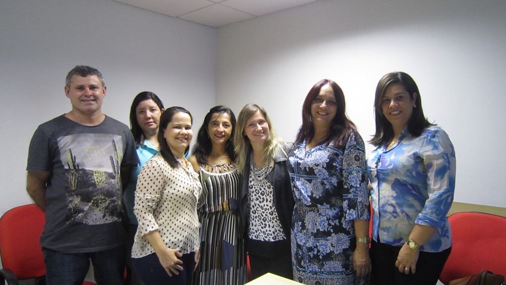 Equipe Aracaju (SE) com coordenadora do Centro de Educação e Apoio Social do Nupad (Ceaps). Foto: Rafaella Arruda.