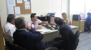 Coordenador do SMC, Marcos Lopes, apresenta setor. Foto: Rafaella Arruda.